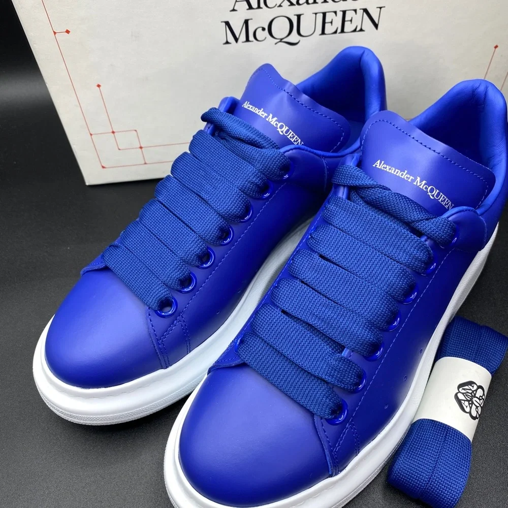 💙Host Picked💙Alexander McQueen Women’s Oversized Sneakers Size 7.5 AUTHENTIC - Picture 2 of 9